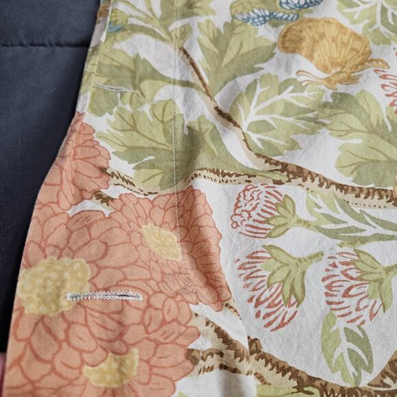 Pottery Barn Mum Garden Floral Curtain Panel & Two Zippered Throw Pillow Cases - Picture 6 of 12